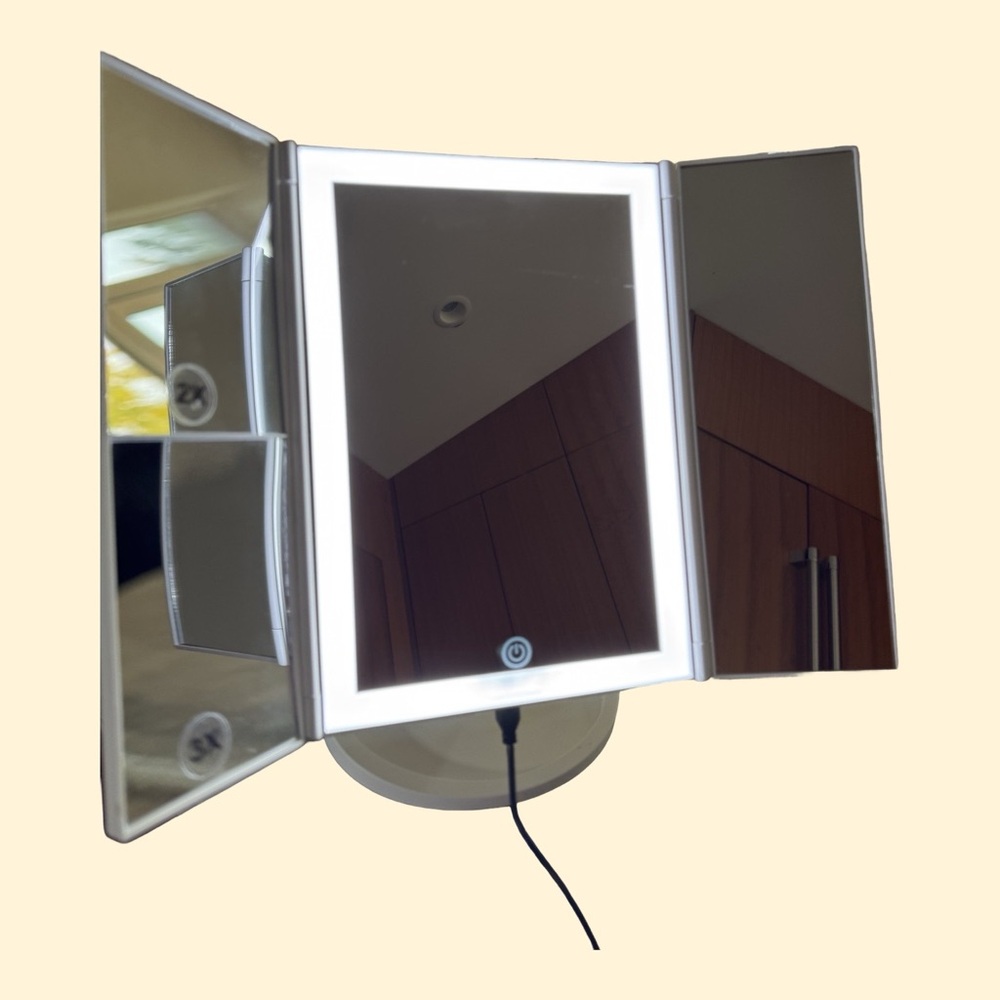 Tri-fold LED makeup vanity mirror with Light
